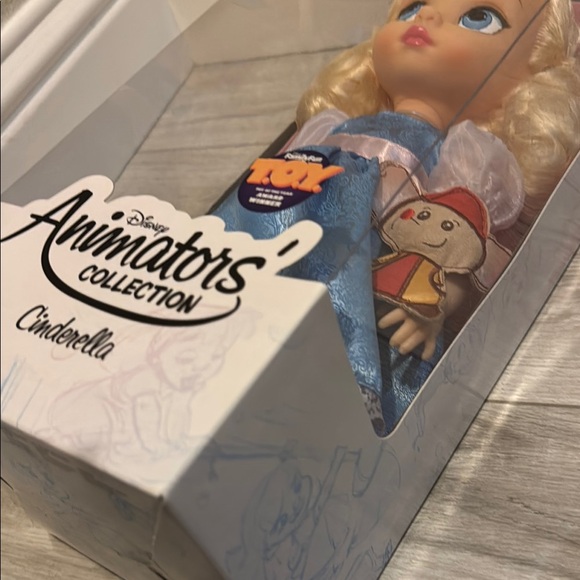 Disney Animators' Collection Cinderella Doll - Picture 13 of 17